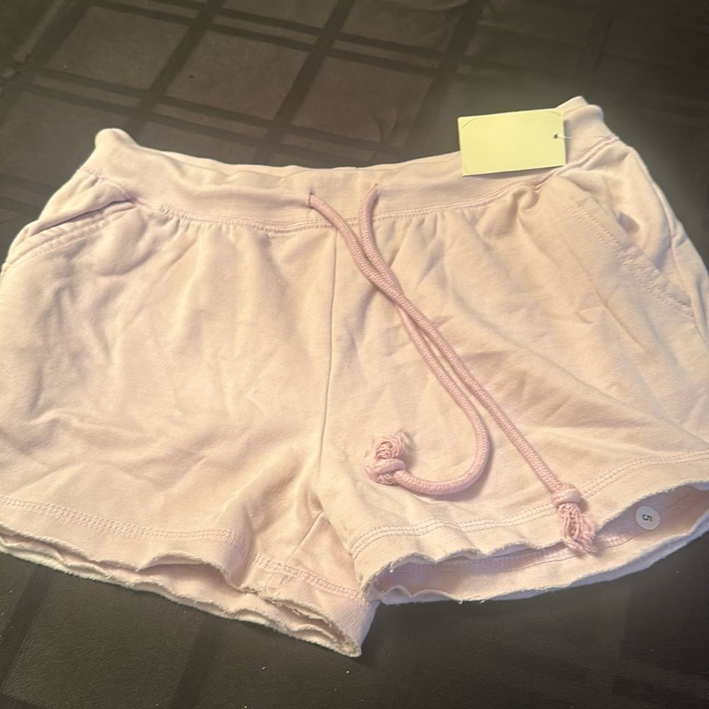 NWT Pop Surf “The End” (Montauk) shorts. Lilac color size M